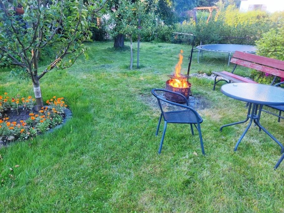 Apartment In Blossom Garden Нове Место под Смркем Екстериор снимка
