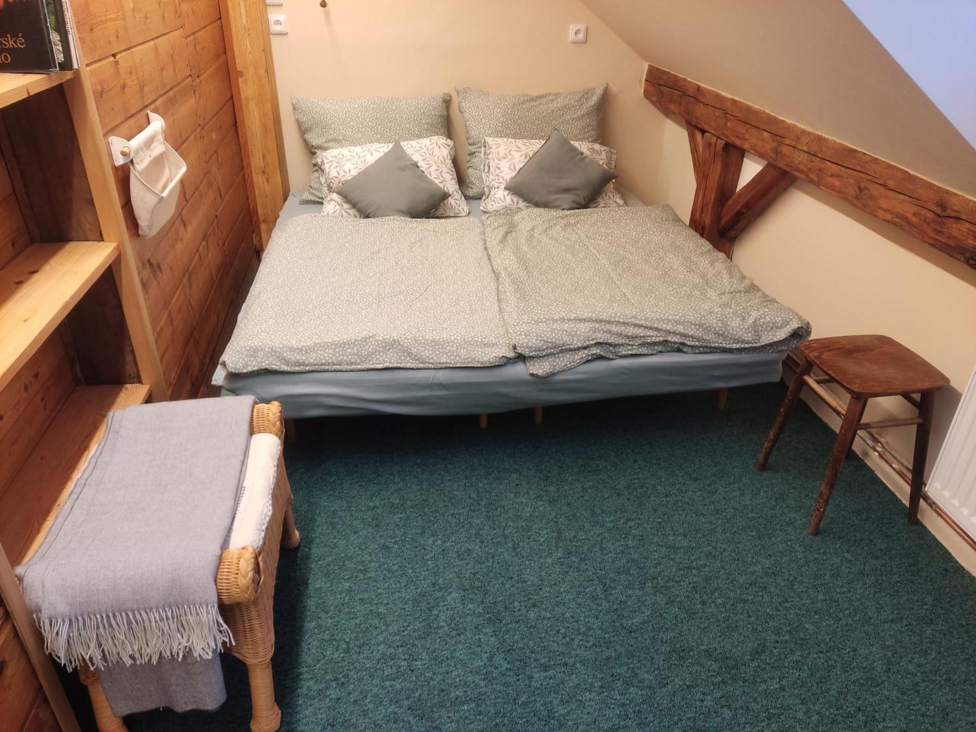 Apartment In Blossom Garden Нове Место под Смркем Екстериор снимка